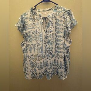 LC Lauren Conrad Blue and White Patterned Blouse XXL